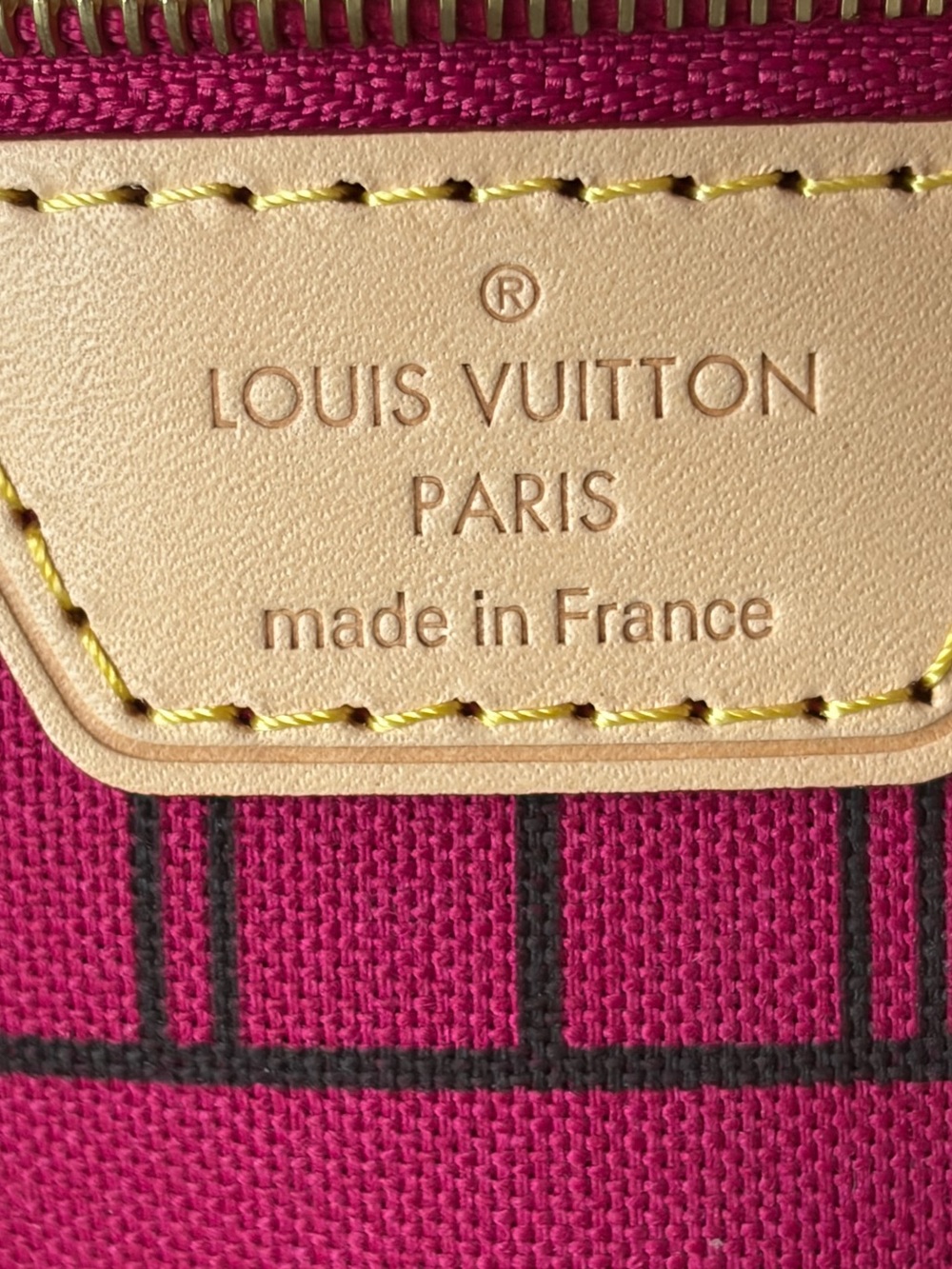 Louis Vuitton Neverfull PM β Monogram with Pouch - Picture 13 of 16